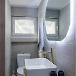 Avra - Island Living In *