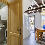 Avra - Island Living In * סקופלוס טאון