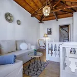 Avra - Island Living In בית נופש