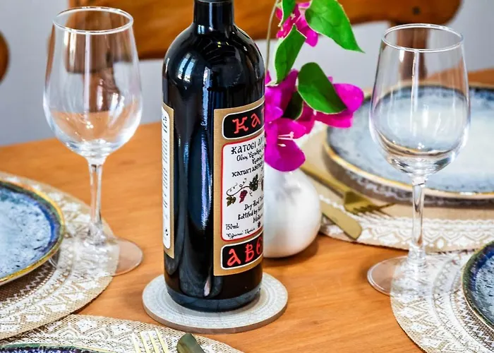 Avra - Island Living In Nyaraló