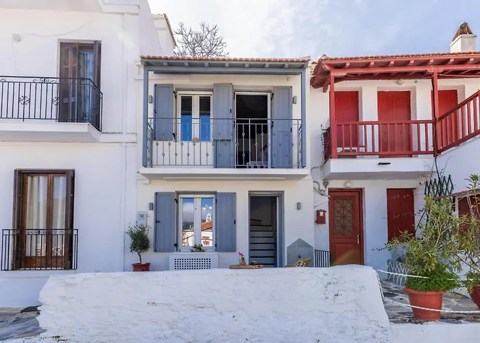 Avra - Island Living In *