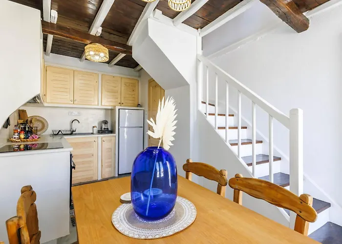 Avra - Island Living In Nyaraló *